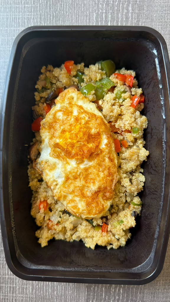 Quinoa & Fried Egg Power bowl